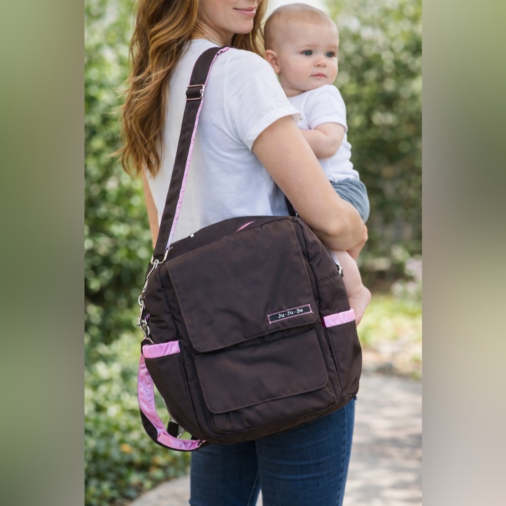 Maternity Ju-Ju-Be NWOT luxury Brown and Pink messenger/shoulder diaper bag.